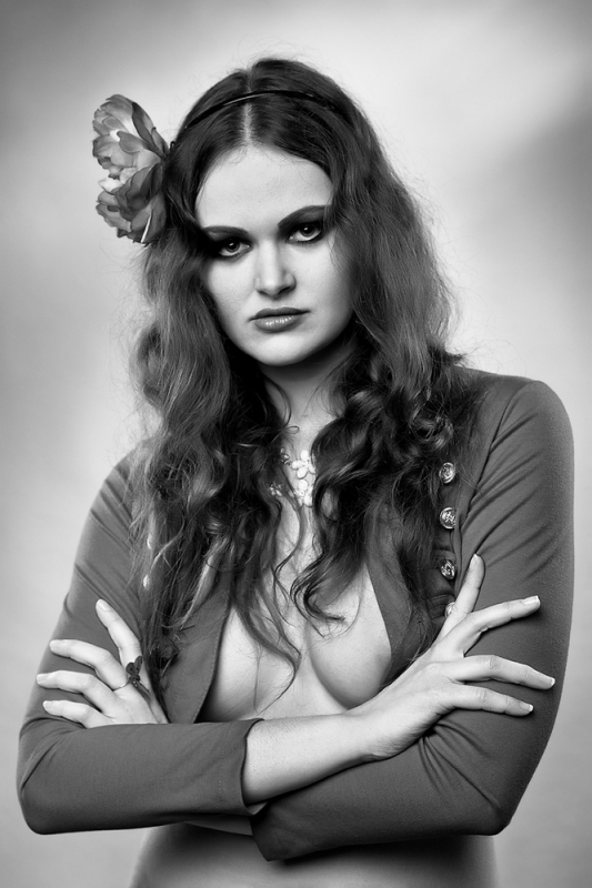 Justine2.jpg.393318f3ffc5d5a8cb952026f33b53f2.jpg