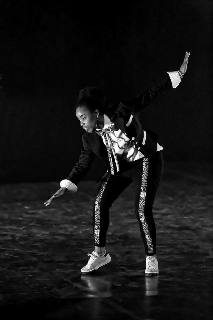 hiphop2014-10-683x1024.thumb.jpg.0fcbf780ae128b830a3b925f059cb78a.jpg