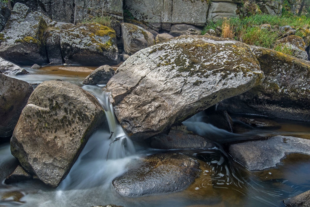 les rochers de la truyère.jpg