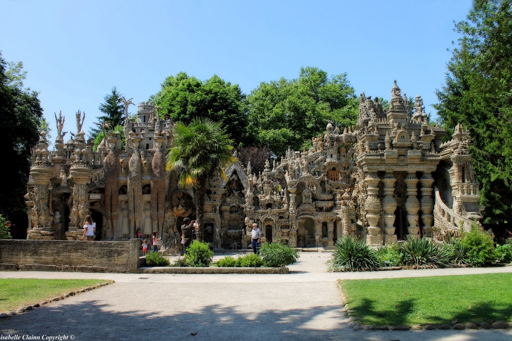 Le palais idéal du facteur Cheval dans la Drôme.