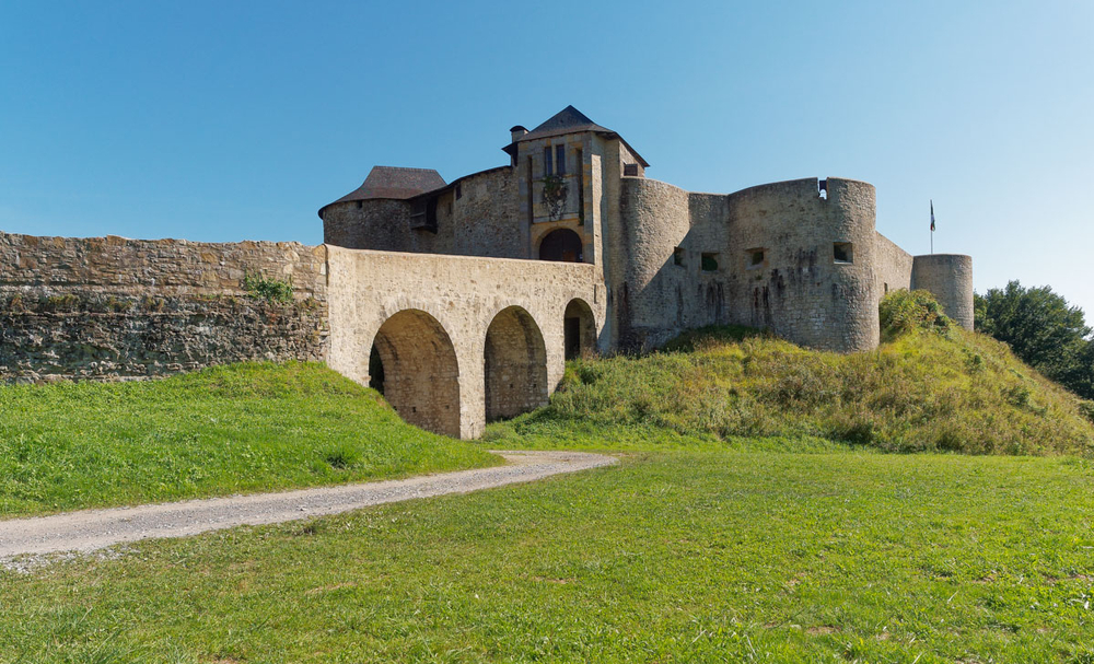 Le vieux château de Mauléon-Licharre