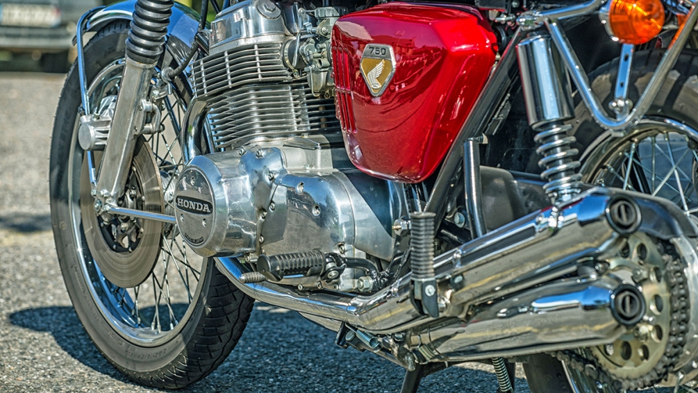échappement honda 750.jpg