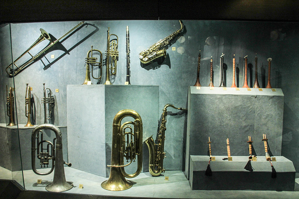 vielles instruments de Musique