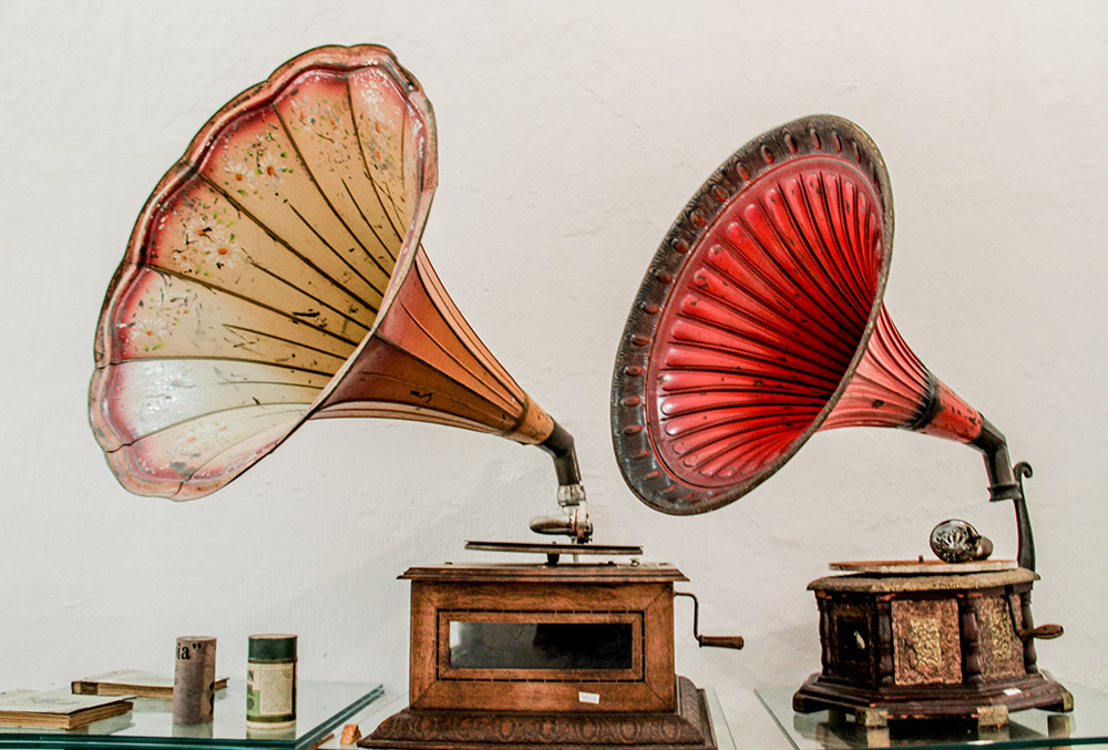 gramophones