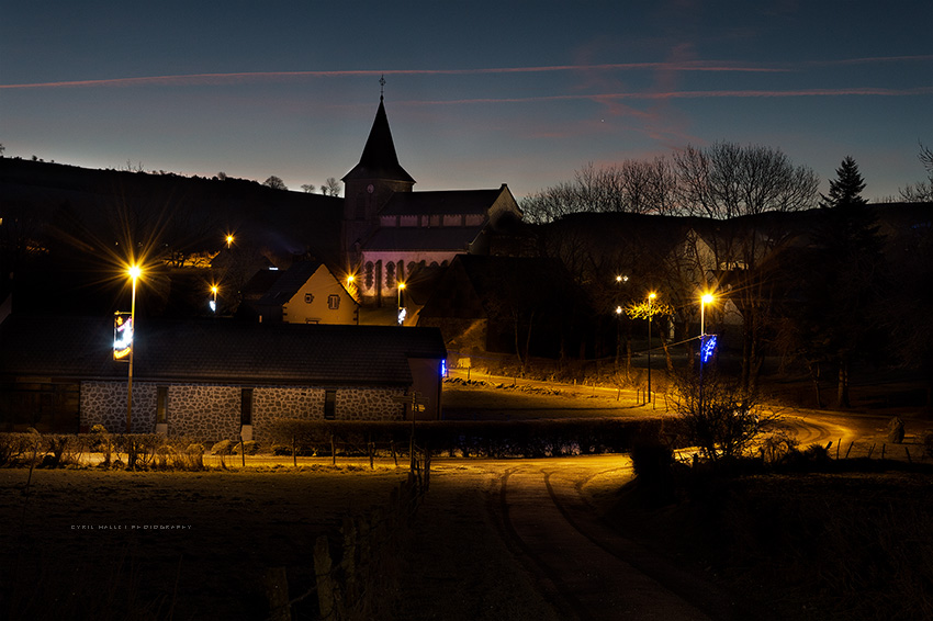 5a47b1e3d4a3e_Petitvillageaucrpuscule_site.jpg.2b0ba28ce705ef664c5e1bb625b8b5e0.jpg