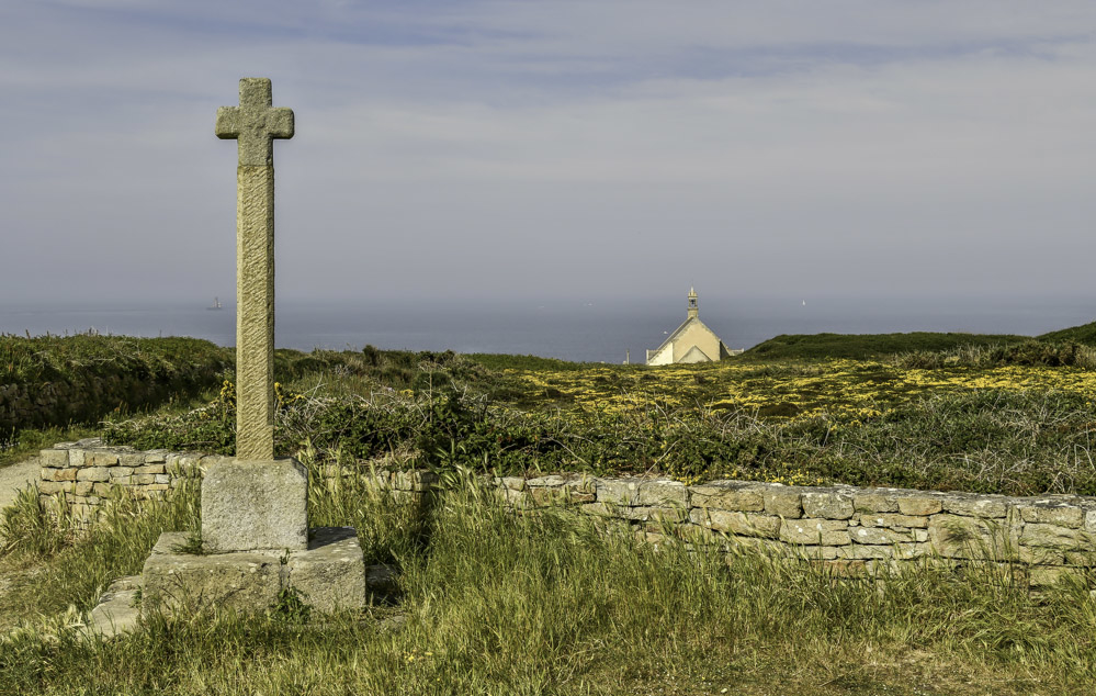 617812219_calvaire2.jpg.a26272fd83f4faf61ef0370b4bc484b7.jpg