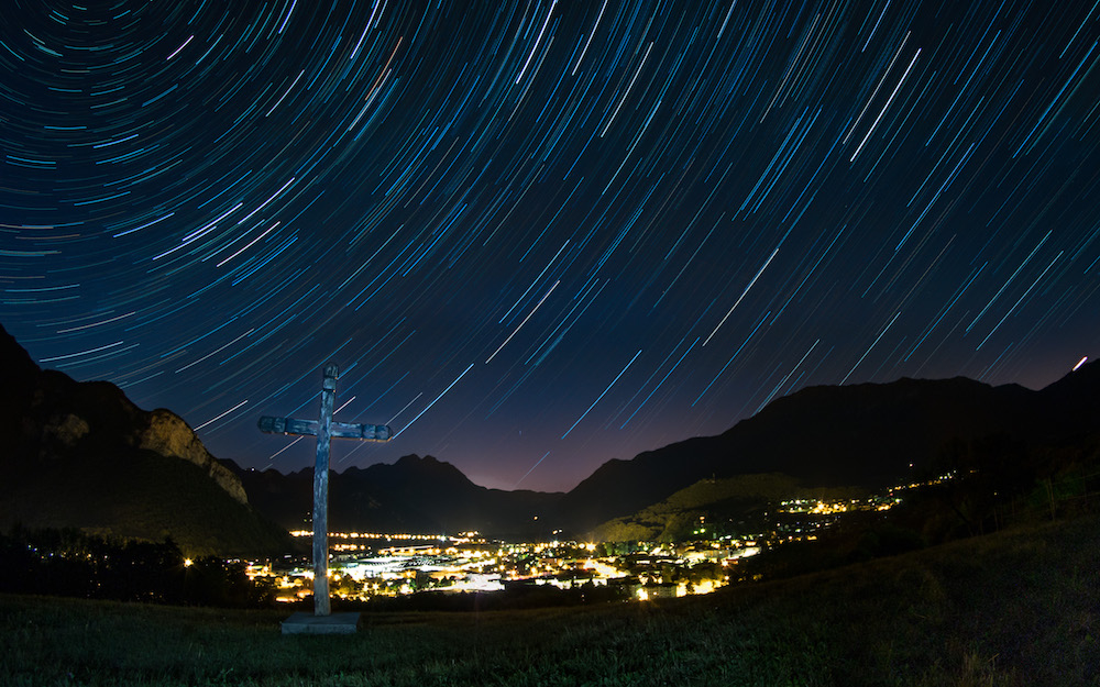 StarTrail_Faverges_flat-2.jpg.29cc3fc2a9f7ee181b0daf05ba749650.jpg