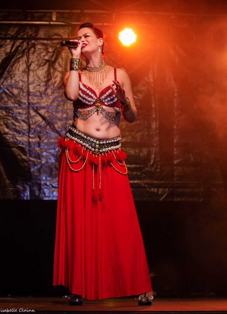 chanteuse 3 fp.jpg