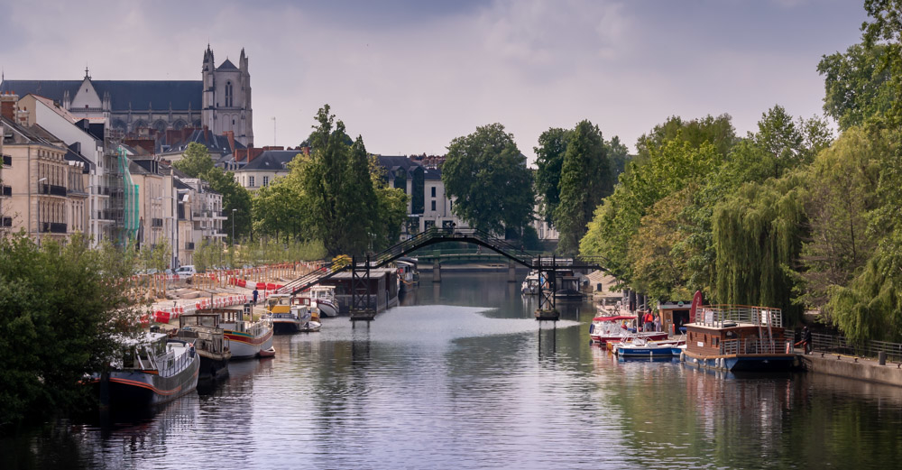 1490853057_erdre-Quaibarbusseetcathedraledepuismotterouge-Retouche.jpg.jpg.947d2458d235835f35761fce17124c49.jpg