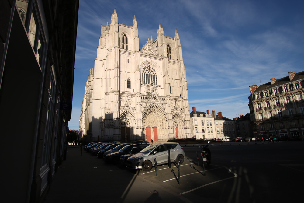 cathedrale1.jpg.1c2f0f7a58498aaf3531aff6a6f9717e.jpg
