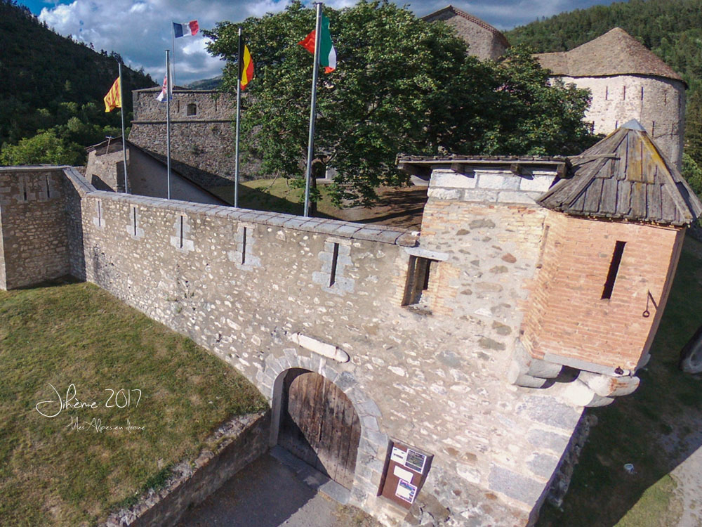 1276287474_201900717bebopfortdesavoie.jpg.9a7a9022864e6fe6c90e1b23bbb9ecd2.jpg