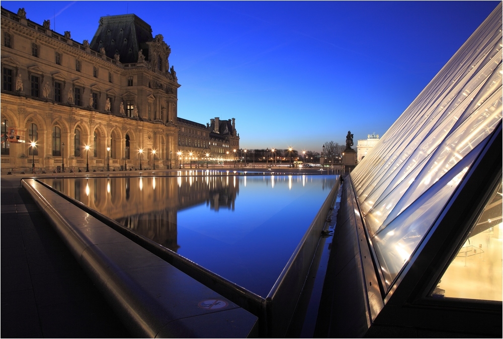 _MG_1179-pyra Louvre.jpg