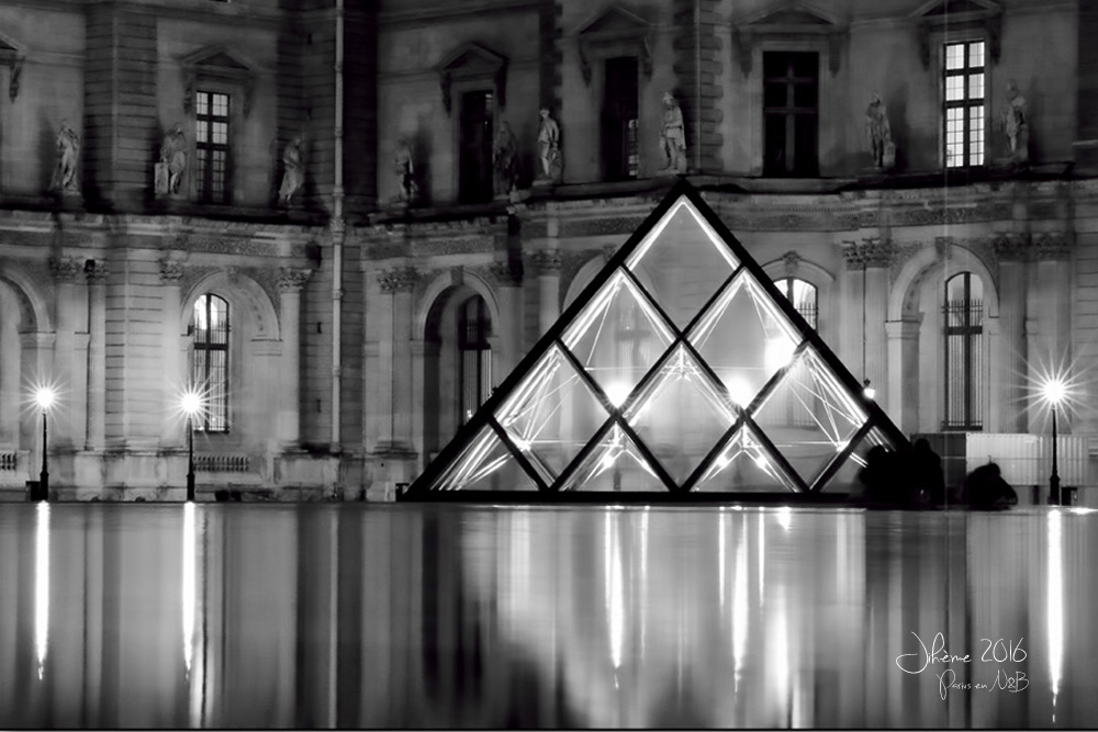 1370033443_2016parisennblelouvre.jpg.13bb9a147fe0ebb980f841966235123e.jpg