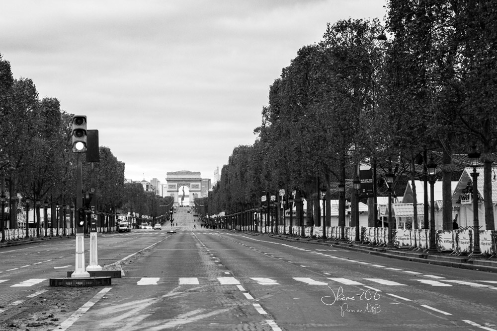 691896807_2016parisennbjourdefte.jpg.7d4f021051bd3abe7fc0ccb93a856052.jpg