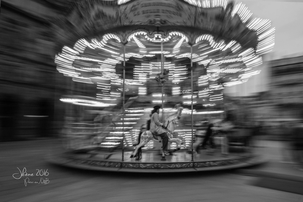 1032522091_2016parisennbUnautrecaroussel.jpg.51a50da4af4432b43e0842ed87593539.jpg
