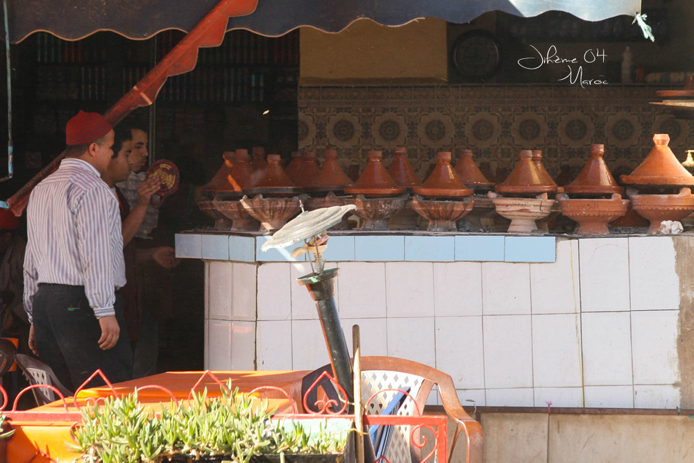 1114682758_Marocencouleurs.Lefastfood.jpg.5b2ef013b79eead9d612f99e1fd197bf.jpg