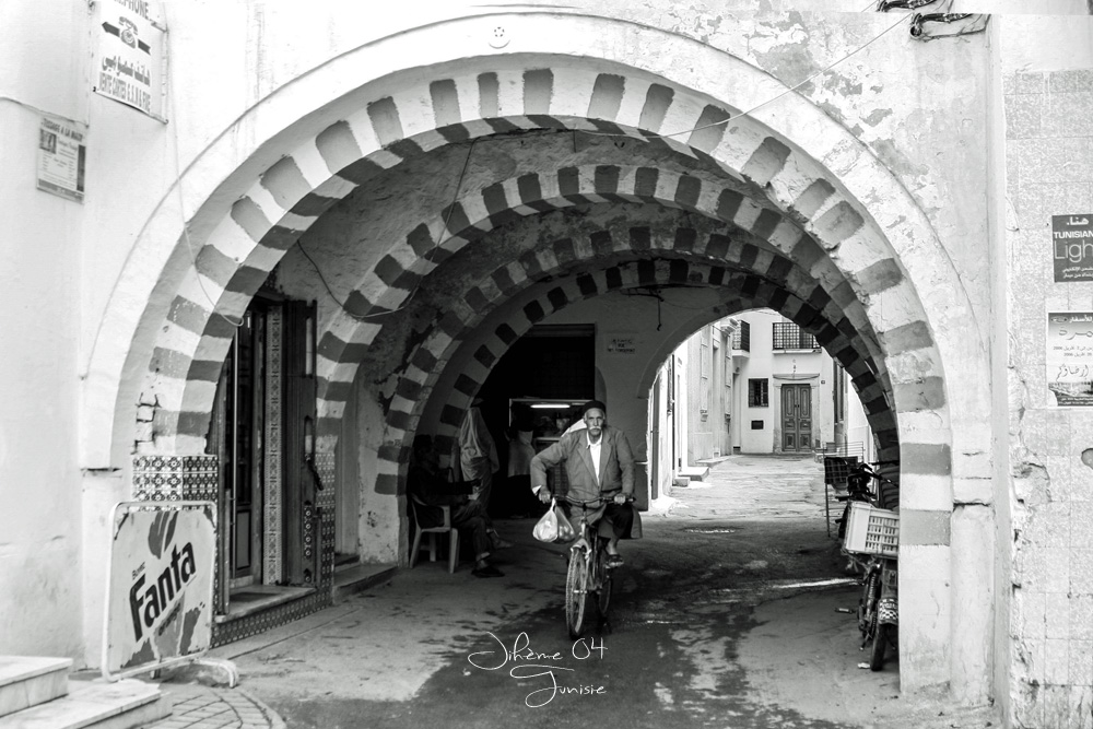 1639450613_Tunisieennblepassagecouvert.jpg.3b70b6a182577d5c46ae6272ec9dcd22.jpg