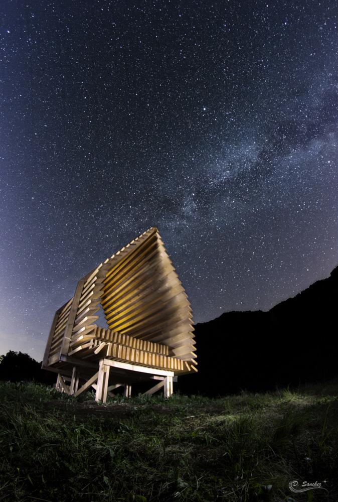 Cabane8_Front_Sky_final.jpg.0b1e3f0b0346593348b5df39baa3c4d0.jpg