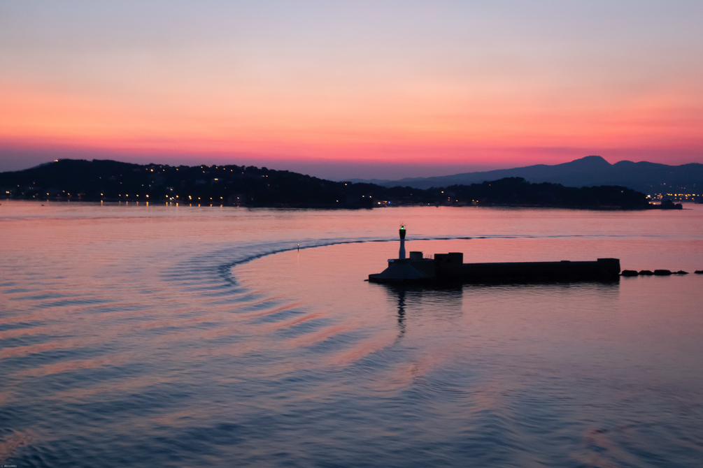Toulon.thumb.jpg.33fb3367199aedc879a3e7a64eab7788.jpg