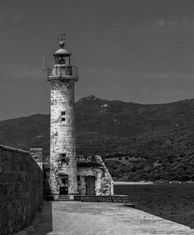 phare3.jpg.bd1e9e80d5a7637659bd4ff9d4a56fec.jpg