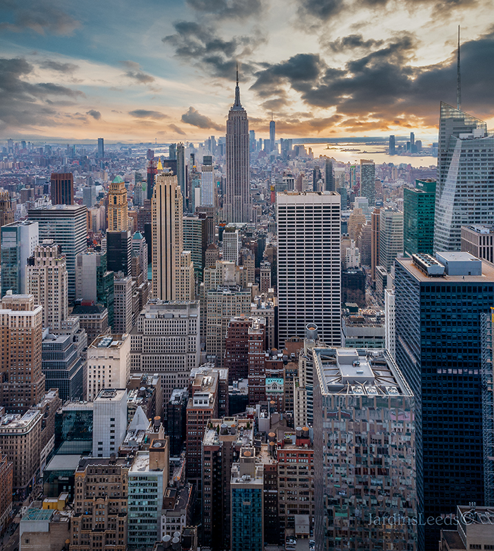 937303807_Manhattanforum.jpg.7a1f569cdade1ae0478e9b287ce232c9.jpg