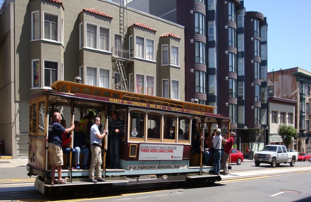 247115911_DSC02191--cablecars.JPG.03a59f5c206f660aca694503f4a3006e.JPG