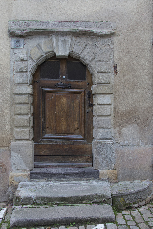 porte.jpg.9f88d31c32aefdd3c8eae91eada6653e.jpg