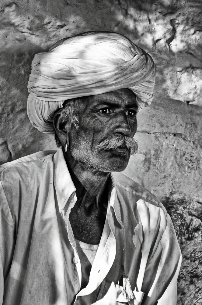 Hindou-au-turban_NB_-R-DSC_0436_Nik_DxO-1.jpg.8ace20573799c5a817d684798a48024e.jpg