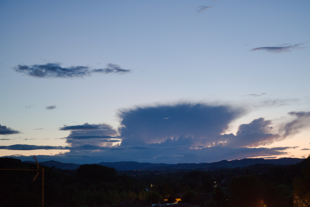 nuages9546.jpg.21b79d5acb0427da37dd48c16638d273.jpg