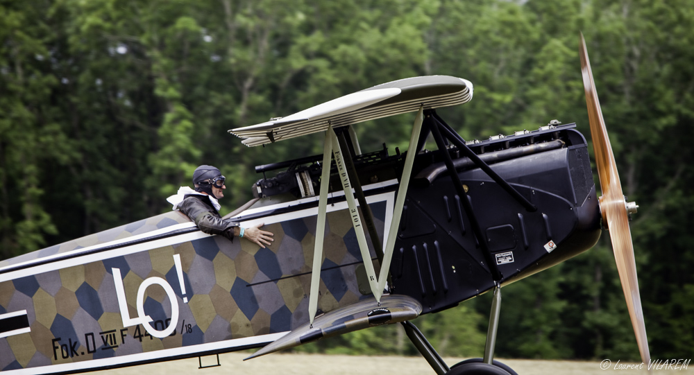 1042721015_20110611-LAFERTEALAIS-MEETING-AVIATIONCOLLECTION-133-2.jpg.d0aad7fd8251fe2fe5cf5f94adb19316.jpg