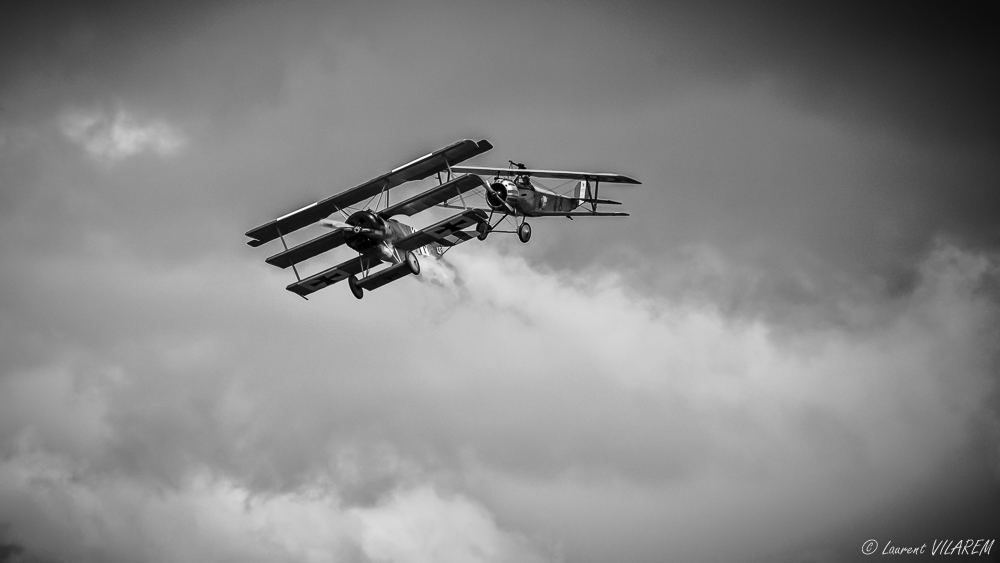 1230742339_20110611-LAFERTEALAIS-MEETING-AVIATIONCOLLECTION-9-2.jpg.557d1b47ac4b9cc6754ba52299d287dd.jpg