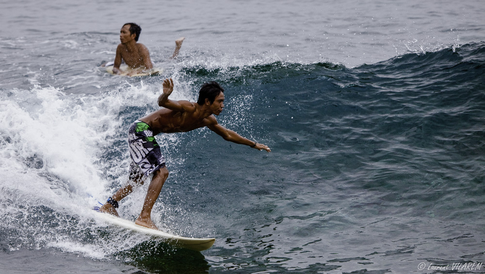 967859_20110911-BALI-LOMBOK-SURFERS-18.jpg.e3a935b3677f916f117b0b90726fcfb4.jpg