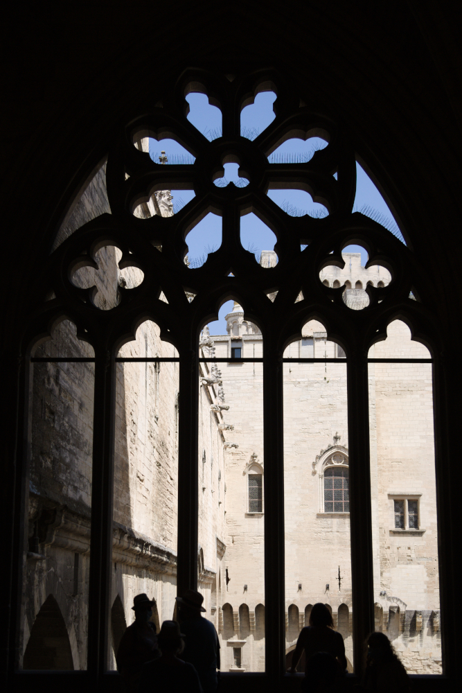 palaisdesPapes1613R.jpg.096d445e0ab68a9b77384b7dad67bbed.jpg