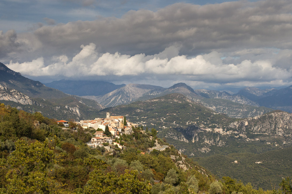 Bouyon.jpg.14180aca5c9e3c12b9e833c2eea4085a.jpg