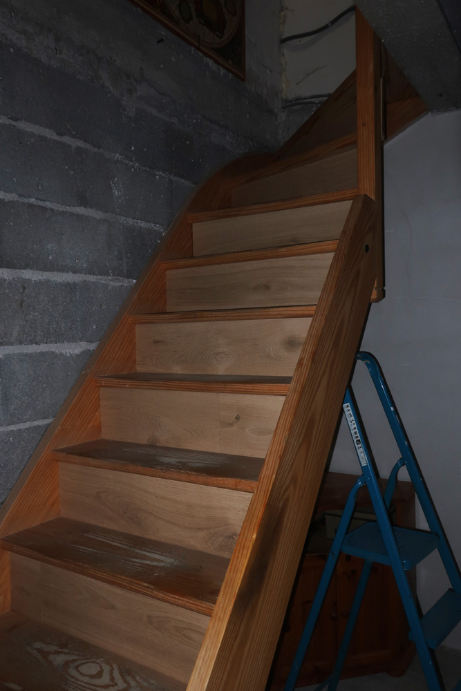 escalier.jpg.8cc3f94a1990b56fb5a86524320b43a0.jpg