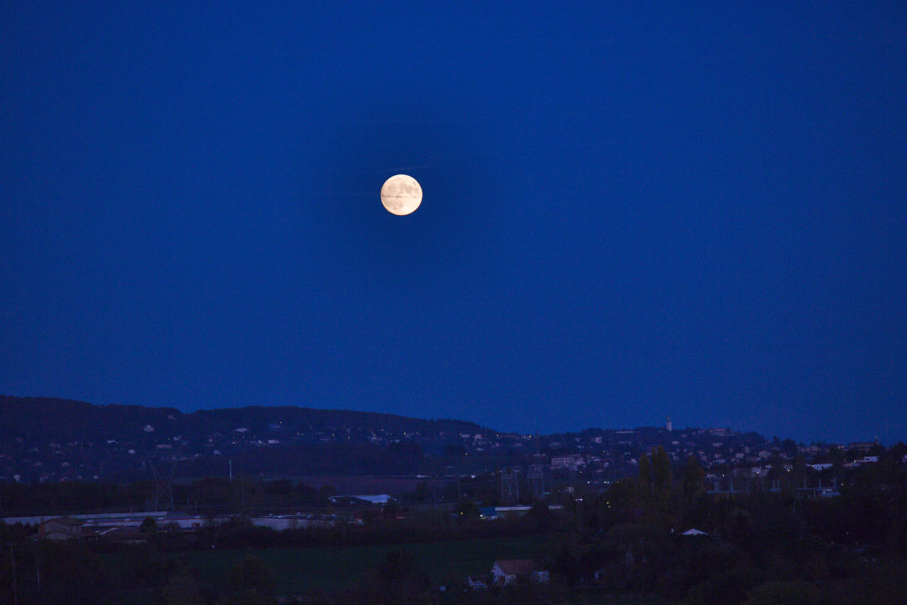 lune2927.jpg.2f6e807a76ddc3a5833cdd73603564dc.jpg
