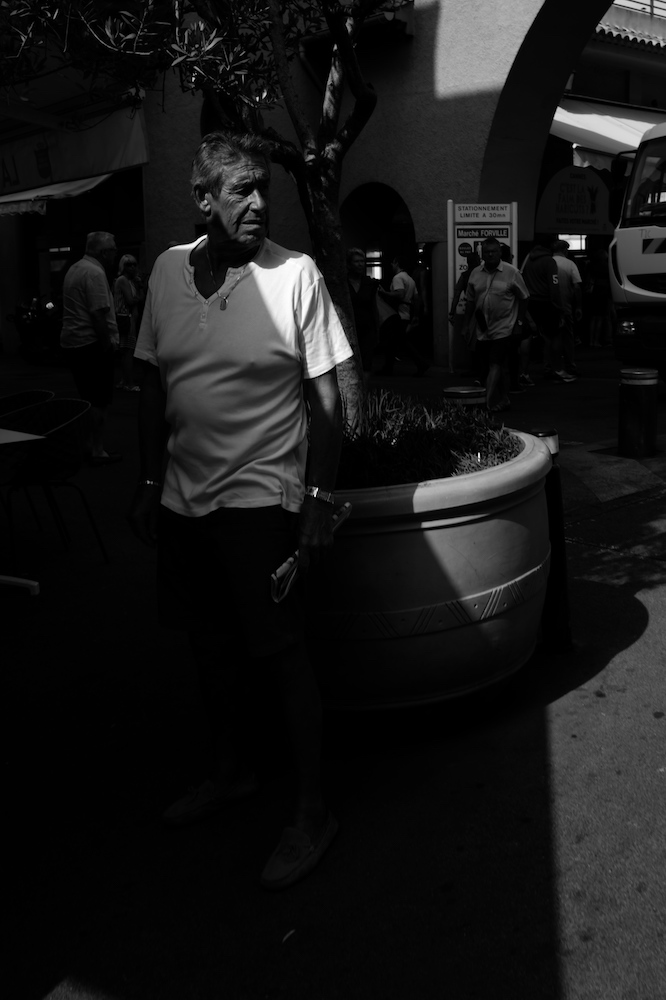 838172895_hommedeboutcopie.jpg.011525d3df4273f570627cf2c9356fe9.jpg