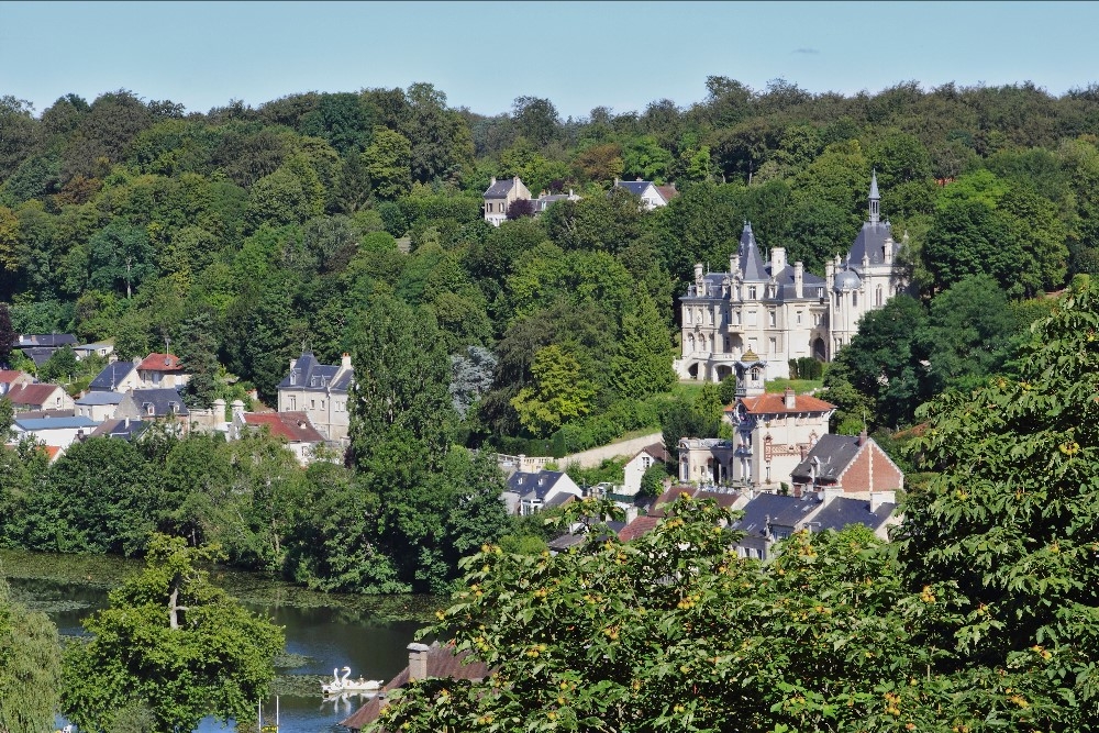 Chateau sur l'Oise.jpg