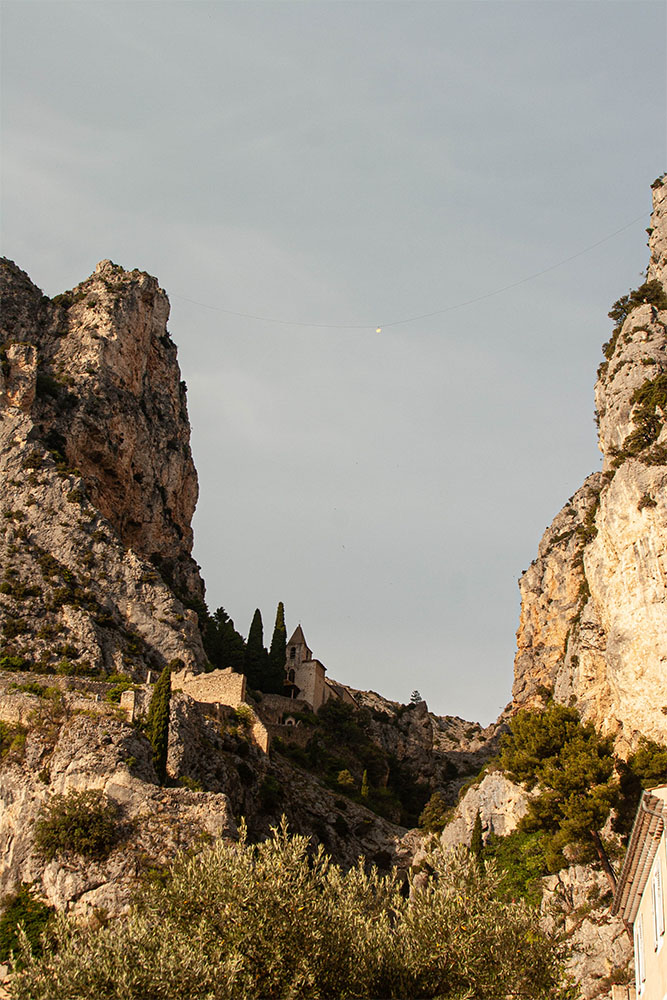 545225484_moustierpourRoro.jpg.a2798d98d28324855eb3a46344f5f240.jpg