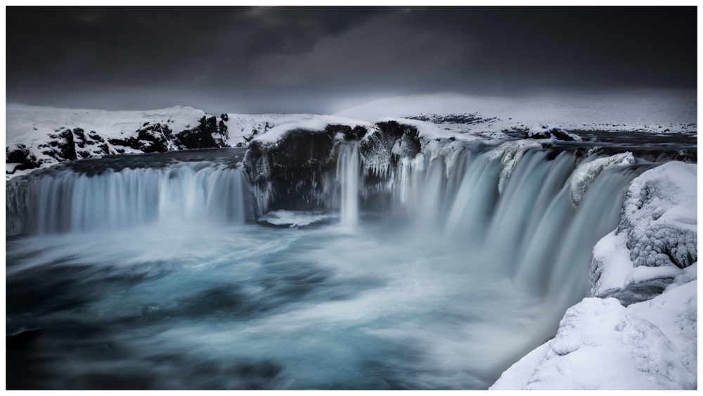 Godafoss.jpg.9c0d4debdd79318d31ed83e7af01481d.jpg