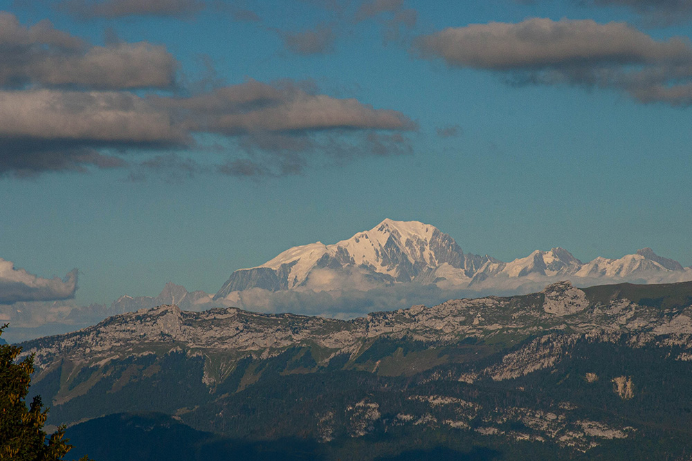 1444016978_MontBlancdepuisRevard.jpg.0584c62b069131510d089d92a396aea5.jpg