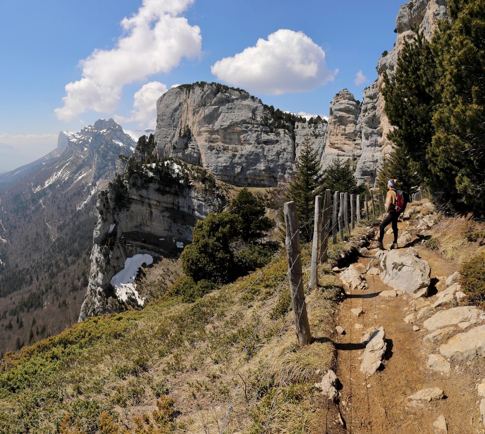 714537932_AulpduSeuil.jpg.915f19488a04cc329f19ed6426f5d32c.jpg