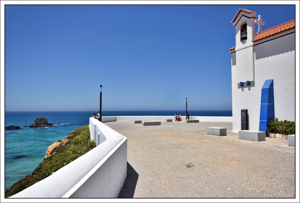 Zambujeira_Do_Mar_1.jpg.289a2fe065be736fcc79e513152a1a4e.jpg