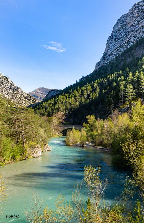 1890098668_QuelquepartdanslesGorgesduVerdon.jpg.03e924e85a2a7268b6149c5c49721be6.jpg