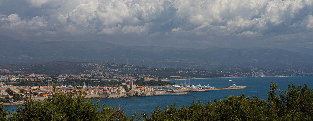 Antibes.jpg.5481cb2c285c177df8982abdb3e2002f.jpg