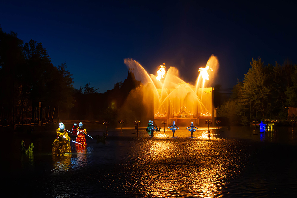 456142579_puydufou03.jpg.6ffeb379a5607d586630242a3fbe0905.jpg