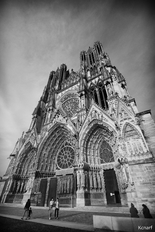 Cathedrale.jpg.4537181958b4b0ec9ff68a84da7c018f.jpg