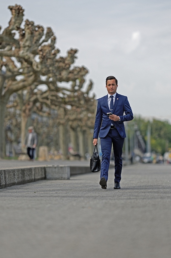 180A3573_DxO_1-border.jpg.beb8ffebb430ee2ead36e5fb62d0cc32.jpg