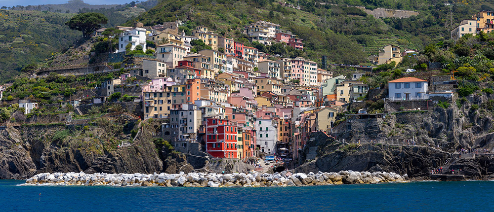 Riomaggiore.jpg.e921c6583f4fcebf16d4804638020262.jpg