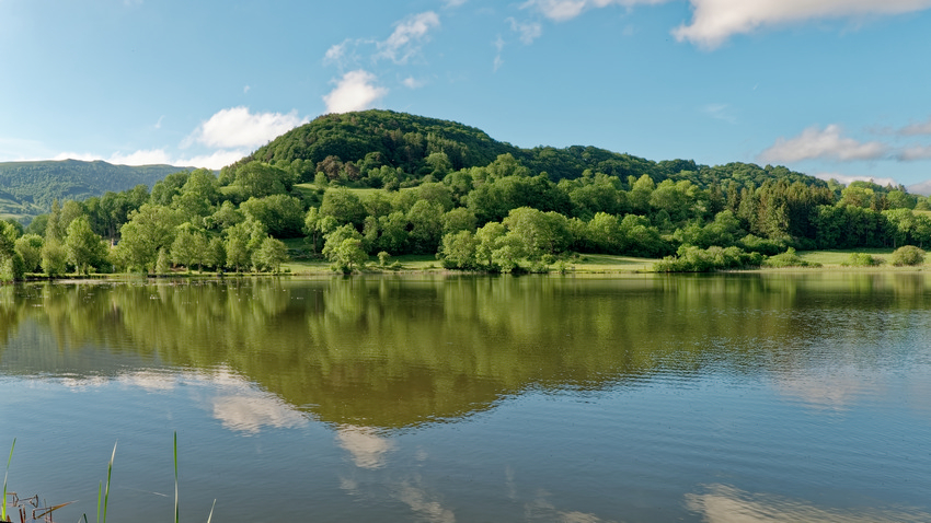 Lac des cascades 02.jpg